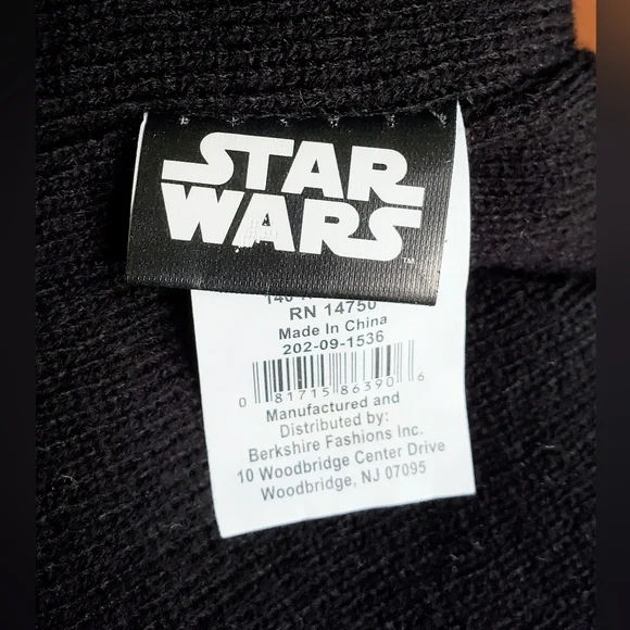 Star Wars Hoodie and beanie set, NWOT, never worn. Adult 2XL - Picture 10 of 15